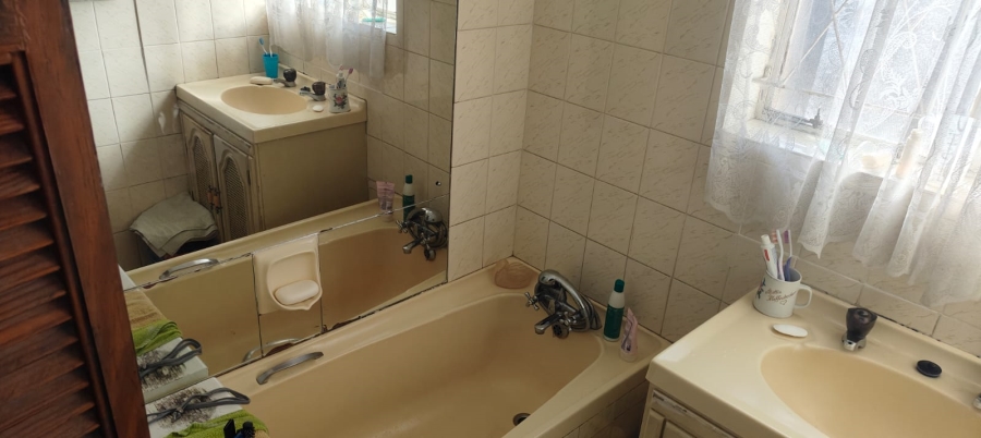 3 Bedroom Property for Sale in Algoa Park Eastern Cape